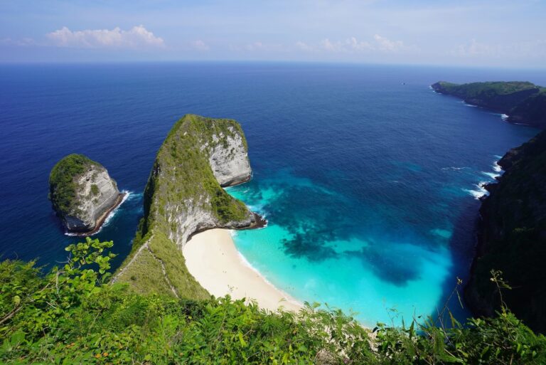 Nusa Penida: Kelingking Beach (T-Rex Bay)